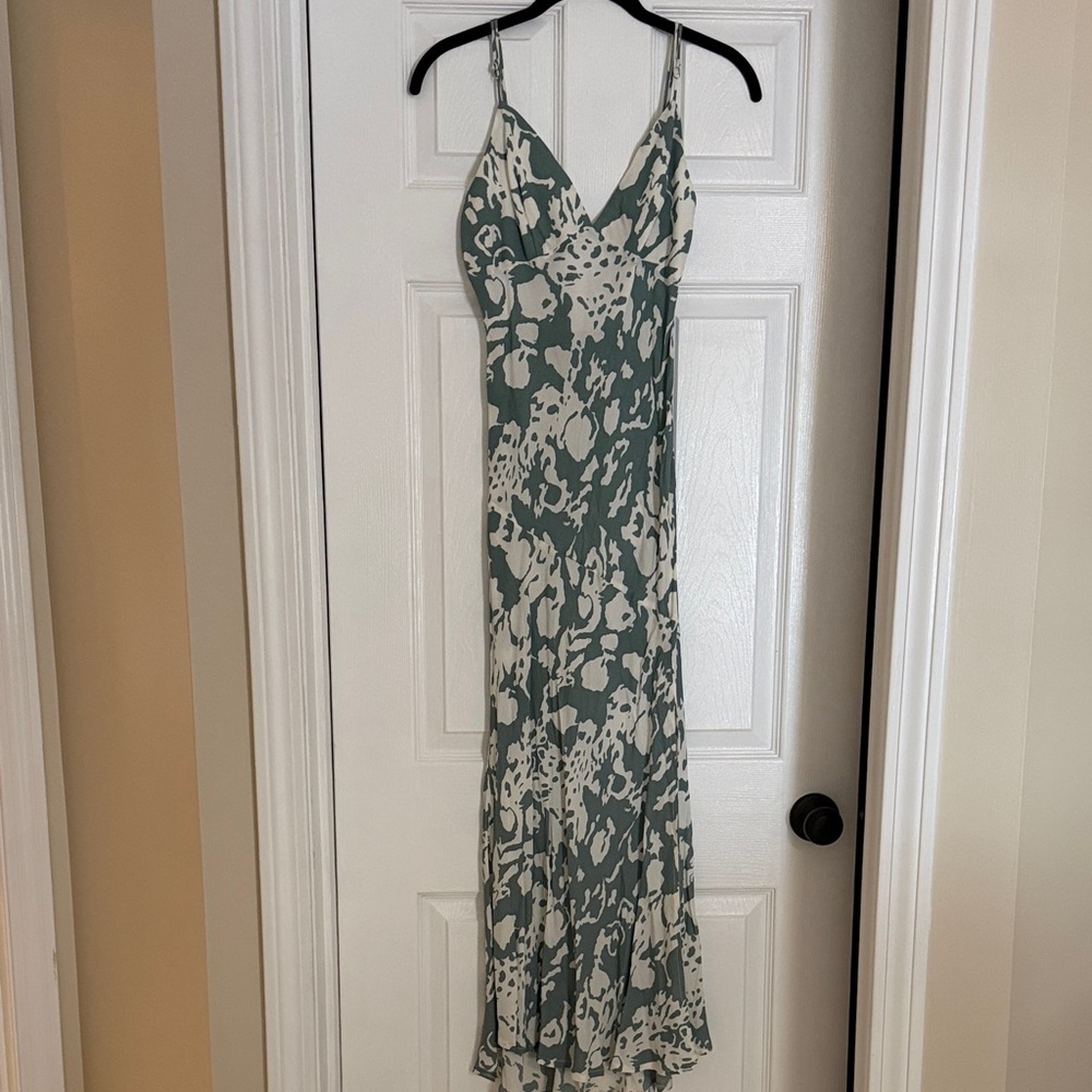 Hello Molly midi dress